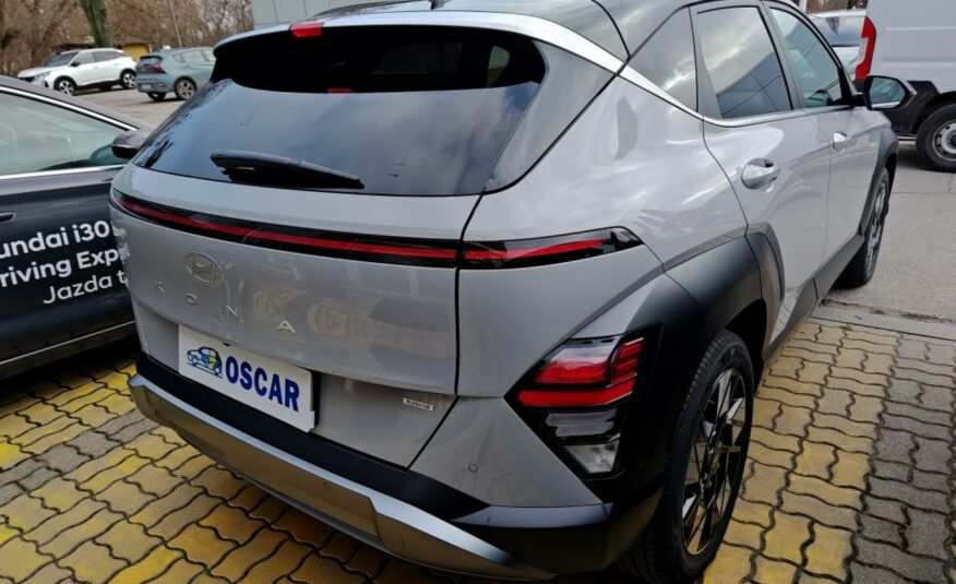 Hyundai Kona platinium luxury czarny dach