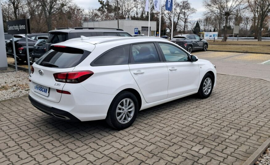 Hyundai i30 kombi 1.0 T-GDI – salon Polska