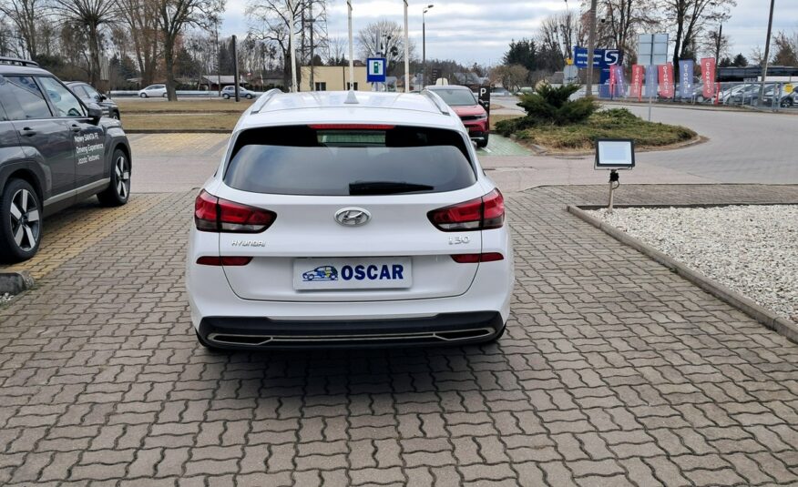 Hyundai i30 kombi 1.0 T-GDI – salon Polska